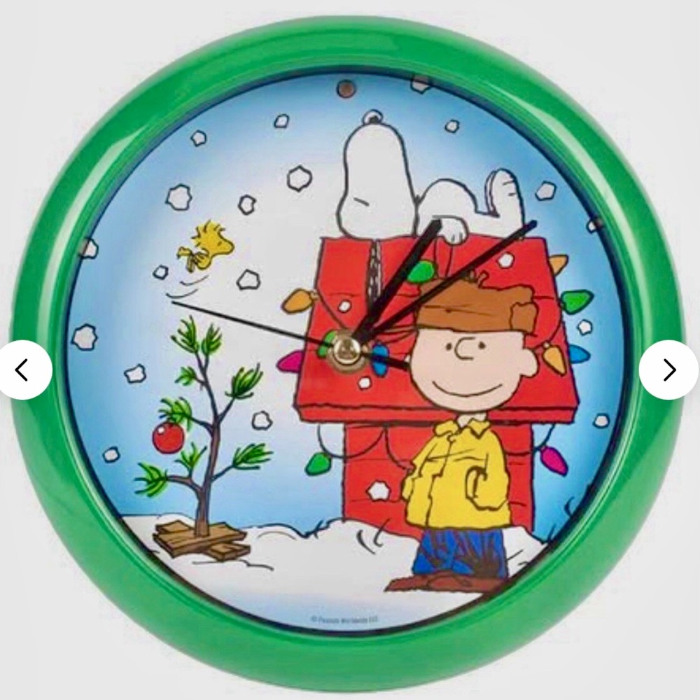 MUSICAL PEANUTS SNOOPY CHARLEY BROW HOLIDAY CLOCK BRAND NEW